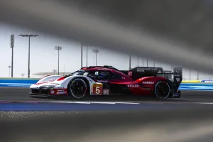 Matt Campbell da a Porsche la pole de los 1.812 km. de Qatar en la 'resurrección' a medias de Toyota