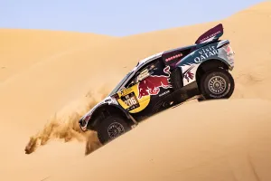 Nasser Al-Attiyah gana el Abu Dhabi Desert Challenge y es líder virtual del Mundial de Rally-Raid