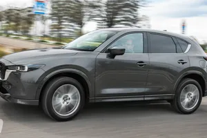 Mazda revoluciona el segmento C-SUV, su todocamino compacto está en oferta con 4.700 € de descuento, etiqueta ECO y un amplio equipamiento