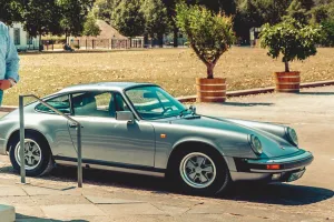 Lo difícil de despedirse de un clásico, el último tesoro de Porsche encontrado es un 911 de 1987 casi a estrenar con una nostálgica historia detrás