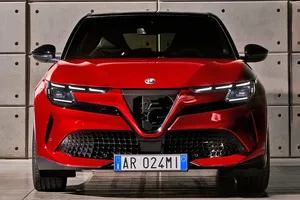 Olvídate del nombre Milano, en un inesperado movimiento Alfa Romeo renombra su nuevo SUV y desvela cómo se llamará