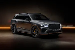 Bentley Bentayga S Black Edition, el lado más oscuro del SUV de lujo y el estreno de una novedad inédita 105 años de la marca