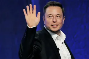 Elon Musk saca la tijera y Tesla despide a más del 10 por ciento de su plantilla mundial: estos son los motivos