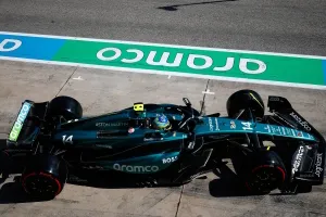 La estrategia de Aston Martin hace que Fernando Alonso tenga que salir desde el pit lane 