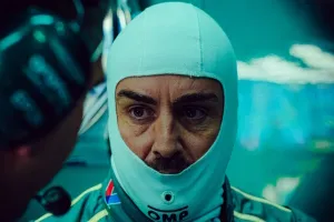 Flavio Briatore asegura que Aston Martin es el culpable del mal fin de semana de Fernando Alonso