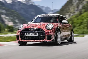 Un estreno diferente, el nuevo MINI John Cooper Works de gasolina debutará en las 24 Horas de Nürburgring