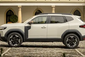 El Hyundai Kona es un superventas, pero este otro SUV en oferta es más barato, más grande, tiene mejor maletero y luce la etiqueta ECO