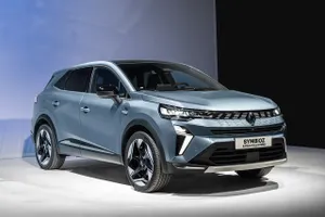 Renault Symbioz, ya es oficial el nuevo SUV compacto híbrido 'Made in Spain', más que un Captur XL