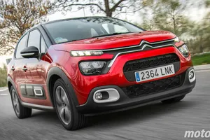 Italia - Abril 2024: Continúa la disputa entre el Citroën C3 y el Lancia Ypsilon