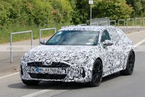 ¿Nuevo Audi RS 6? No, lo que hay bajo este camuflaje es más «aventurero» e inesperado entre los SUV de la marca
