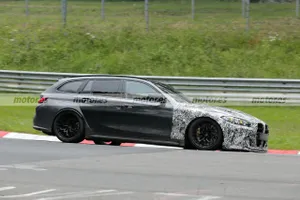 El futuro BMW M3 Touring CS 2025 se deja ver más que raudo en Nürburgring, el familiar luce uno de sus rasgos más especiales