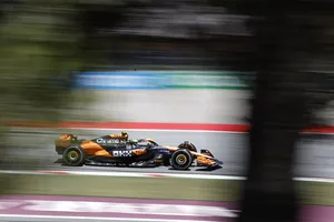 Lando Norris le gana el primer duelo a Max Verstappen en Montmeló, con Sainz muy cerca