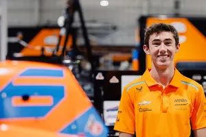 Nuevo volantazo sorpresa de McLaren: recluta al joven Nolan Siegel y prescinde de Théo Pourchaire