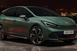 Llega el nuevo CUPRA Born VZ, la versión deportiva del compacto eléctrico ya tiene precios en España y se acerca al León más extremo