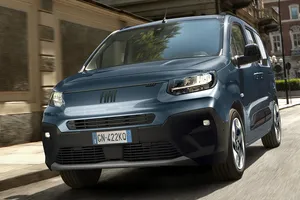 FIAT pone en apuros al Citroën Berlingo con la nueva gama Doblò, estos son los precios de las versiones térmicas (gasolina y diésel)