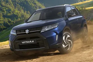 El nuevo Suzuki Vitara 2024 ya tiene precios, el superventas japonés es ahora más tecnológico y presume de tracción 4x4 con etiqueta ECO