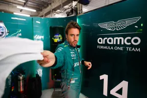 Fernando Alonso desafía a Aston Martin: «Tenemos a los mejores para pensar en un futuro brillante»