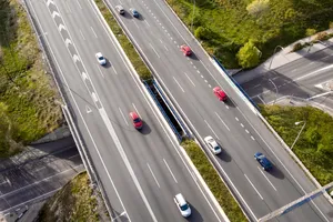 ¿Sabes que pueden pararte para hacerte una ‘ITV en carretera’? Así se hace y esto es lo que pasa si tu coche suspende