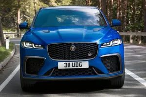 Jaguar a la desesperada, reduce su gama a un solo modelo (y no es eléctrico) debido a que el resto generan «beneficio cero»