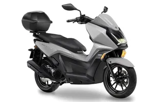 Kymco Sky Town, el nuevo scooter con un precio que pone en apuros al Honda PCX y el Yamaha NMAX