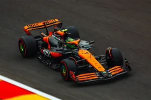 Reacción furibunda de Lando Norris y los McLaren, con un nuevo doblete por delante de Max Verstappen