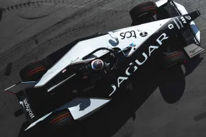 Mitch Evans logra una valiosísima pole en el ePrix de Londres en busca del título de la Fórmula E