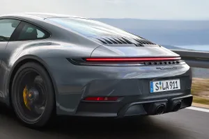 Porsche advierte al mundo Tuning, «hurgar en el turbo del nuevo 911 híbrido es como abrir la caja de Pandora»