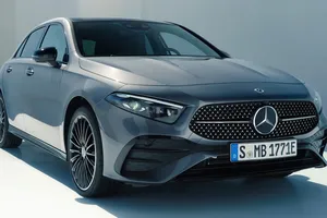 Llega el nuevo Mercedes A 250 e con tecnología EQ, el compacto PHEV con autonomía eléctrica mejorada se estrena en España