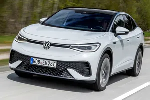 La esperada versión de acceso del Volkswagen ID.5 llega a España, el SUV Coupé eléctrico es ahora más barato (y con edición especial MÁS)