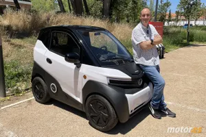 Prueba Silence S04, un «no-coche» eléctrico de baterías extraíbles para revolucionar la ciudad