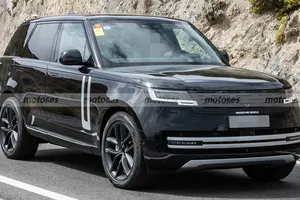 El Range Rover Electric pierde camuflaje en estas fotos espía y se descubre el diseño del nuevo SUV eléctrico de lujo