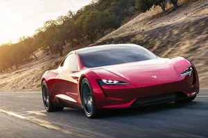 El regreso del Tesla Roadster, cada vez más cerca. Y esta vez parece que Elon Musk va en serio