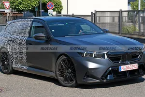 El nuevo BMW M5 Touring pierde gran parte de su camuflaje a falta de pocos días para su presentación