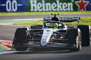 Mercedes promete guerra, pero Ferrari se coloca como favorito para la pole en Monza