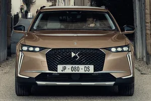 El DS 4 renuncia a su versión más aventurera, una oportunidad que el nuevo Audi A3 aprovecha para asestar un duro golpe