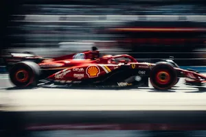 Ferrari busca las causas de su bajada de rendimiento, Charles Leclerc da con la clave