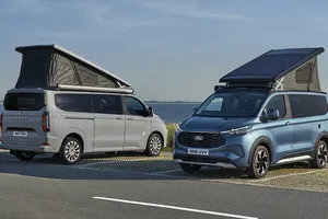 La furgoneta camper Ford Transit Custom Nugget estrena nuevas versiones y motor, ahora con batalla larga