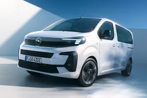 Con más de 10.000 € de descuento, este Opel supera al Citroën Berlingo como el mejor monovolumen que puedes comprar