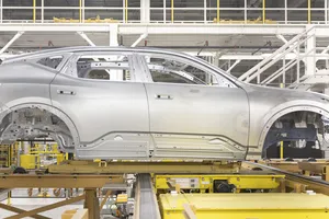 La producción del nuevo Polestar 3 se extiende a USA, la medida ﻿«in extremis» para salvar al sueco de un desastre