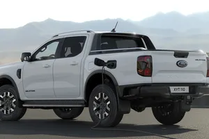 El nuevo Ford Ranger PHEV se acerca, los detalles del pick-up más eficiente al que no se le resistirá ningún terreno