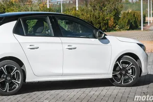 Es uno de los mejores coches pequeños y ahora está en oferta con más de 4.500 € de descuento para superar al Skoda Fabia