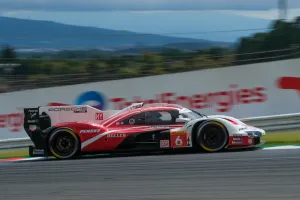 El Porsche #6 de los líderes del WEC comienza con fuerza en los primeros libres de las 6 Horas de Fuji