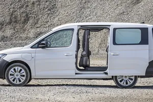 La Volkswagen Caddy estrena nueva variante, dirigida al corazón de la exitosa Ford Tourneo