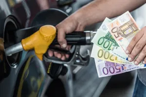 El Gobierno de España subirá el diésel casi 10 céntimos el litro para equipararlo a la gasolina