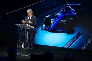 Luca de Meo, CEO de Renault, lanza un aviso a Alpine F1 y a Briatore: “Dos años más así y…”