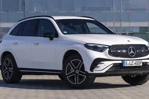 Mercedes se adapta, los Clase E y GLC estrenarán versiones diésel más asequibles en 2025