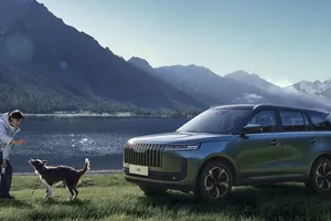 Se presenta el JAECOO 5, un nuevo SUV chino multienergía directo al corazón del segmento compacto premium en Europa