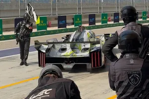 Paul Di Resta sorprende al volante del Peugeot #94 y lidera los primeros libres en Bahréin