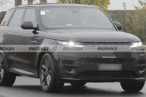 El Range Rover Sport Electric 2025 reaparece cerca de Nürburgring y con un detalle que confirma su inclinación más deportiva