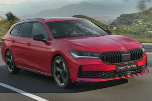 La versión más deportiva del nuevo Skoda Superb ya tiene precios, llega el acabado Sportline con etiquetas ECO y CERO